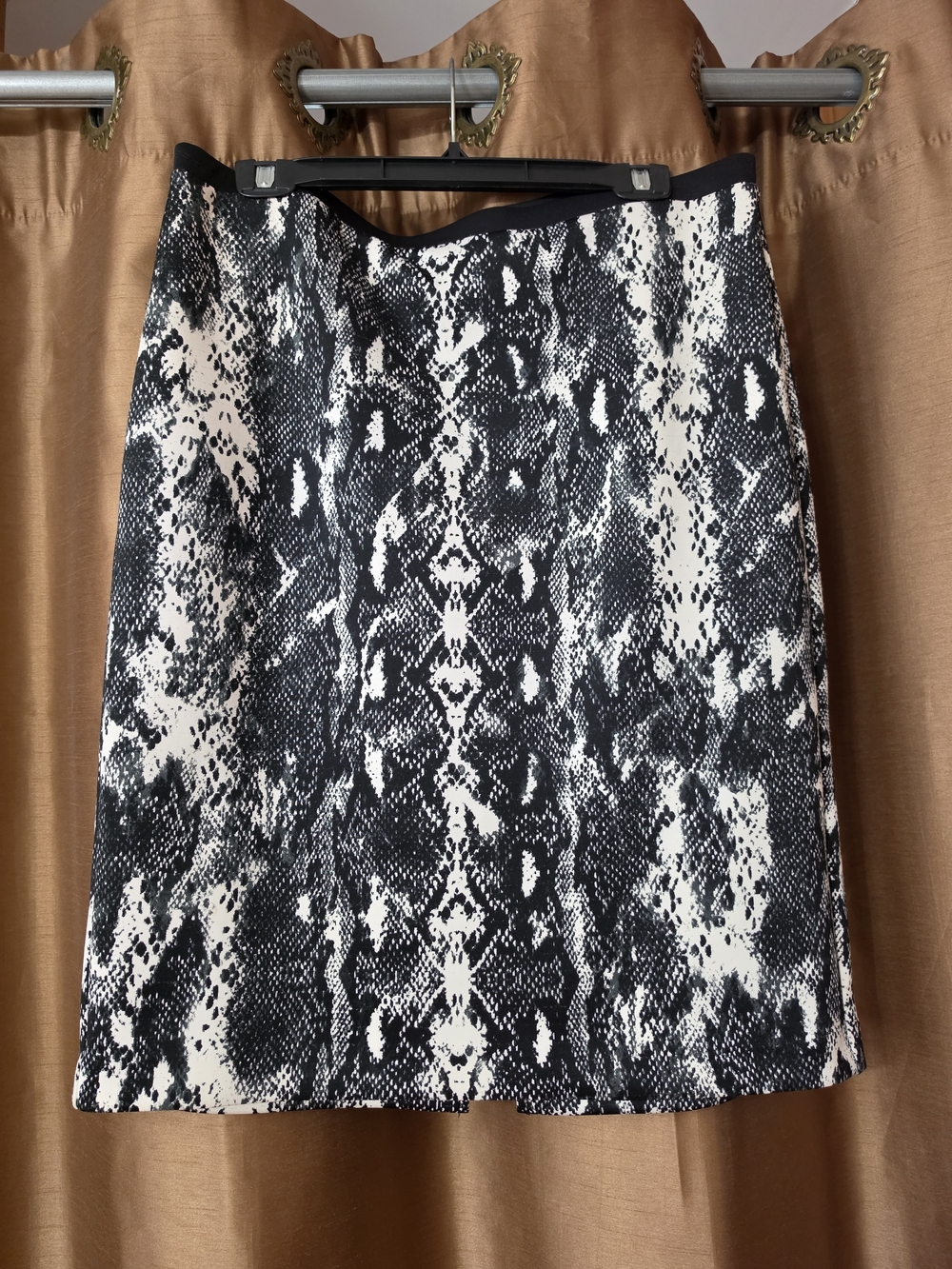 INC International Concepts Black and White Snake-Print Pencil Skirt